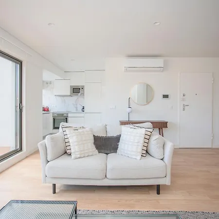 Liiiving In - Design Apartment *